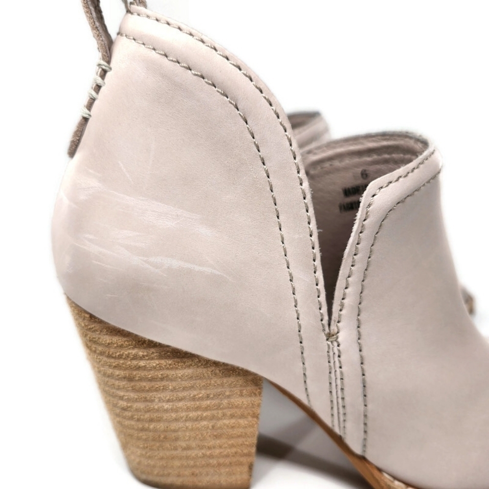 Jeffrey Campbell Rosalee Cream Leather Low Notched Shaft Pull-On Block Heel Boot - Picture 16 of 16